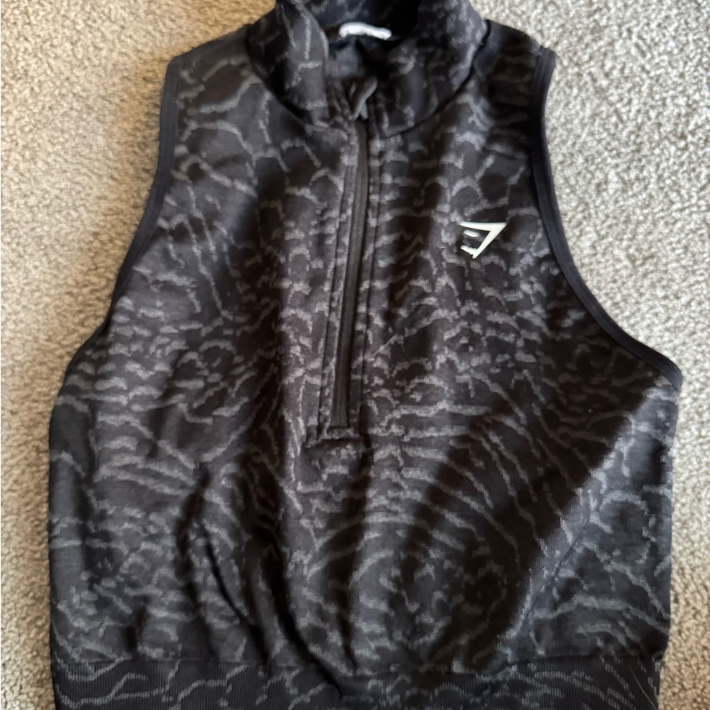 Gymshark Adapt Black Crop Top